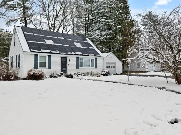 28 Hillside Ave, Westford, MA 01886