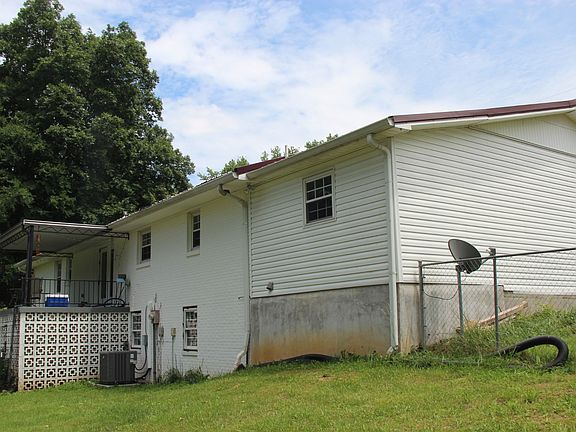 2nd image of 254 Shane Lee Cir