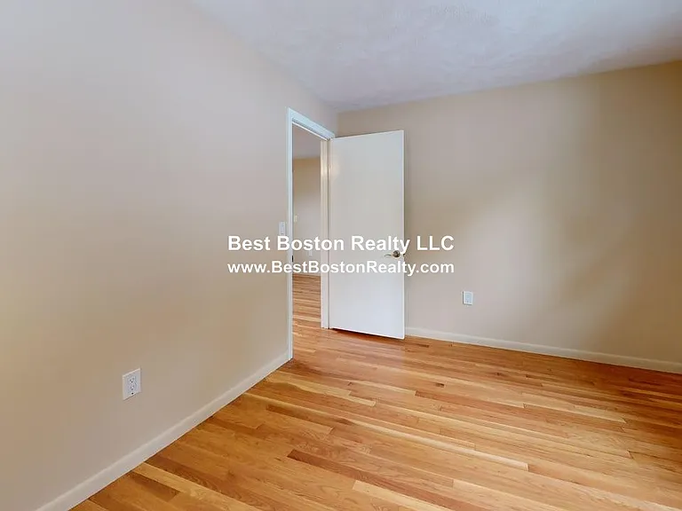 144 E Border Rd — Photo 8