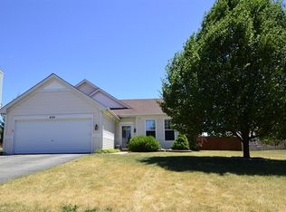 624 Chesterfield Ln, North Aurora, IL 60542