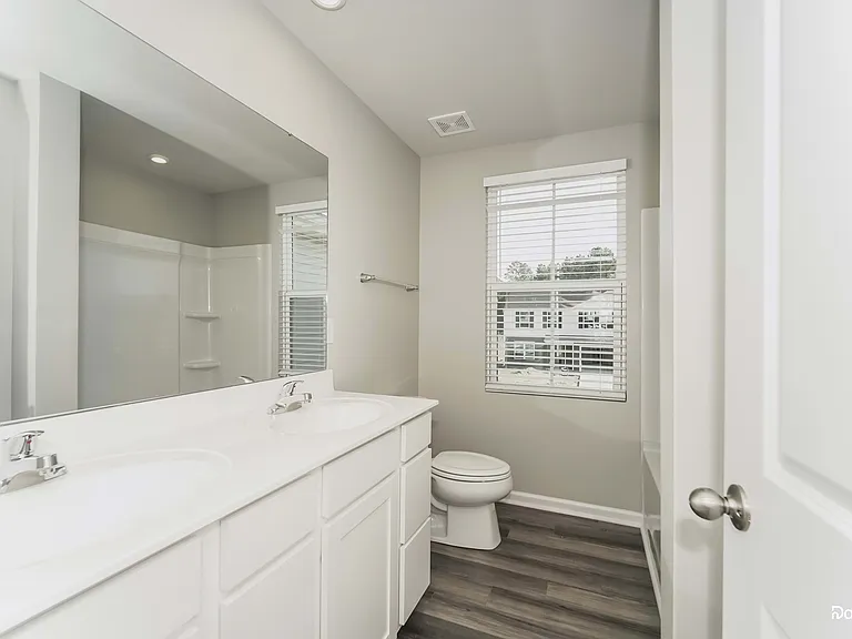 1017 Jeffrey Ct SW — Photo 9