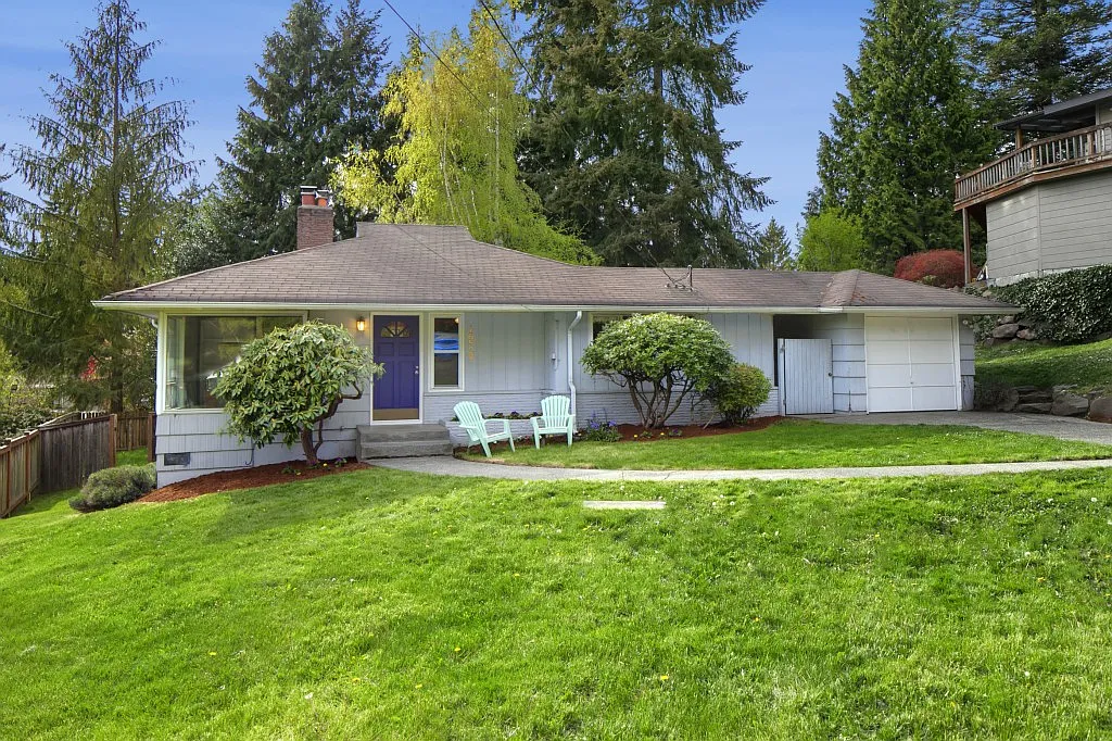 18527 Kenlake Pl NE photo 1