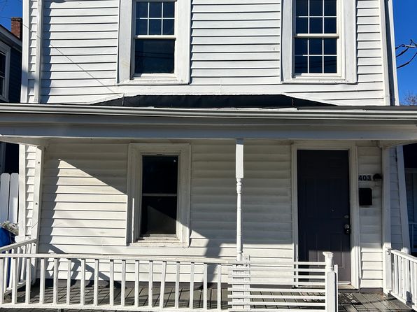 403 Princess Elizabeth St