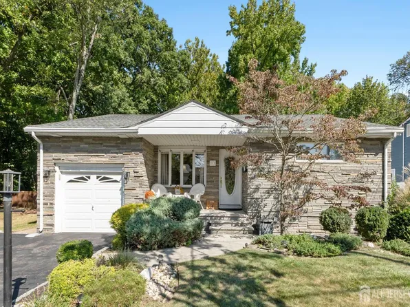 171 Jeffery Rd, Colonia, NJ 07067