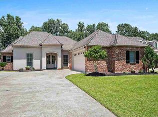 42072 Conifer Dr, Gonzales, LA 70737