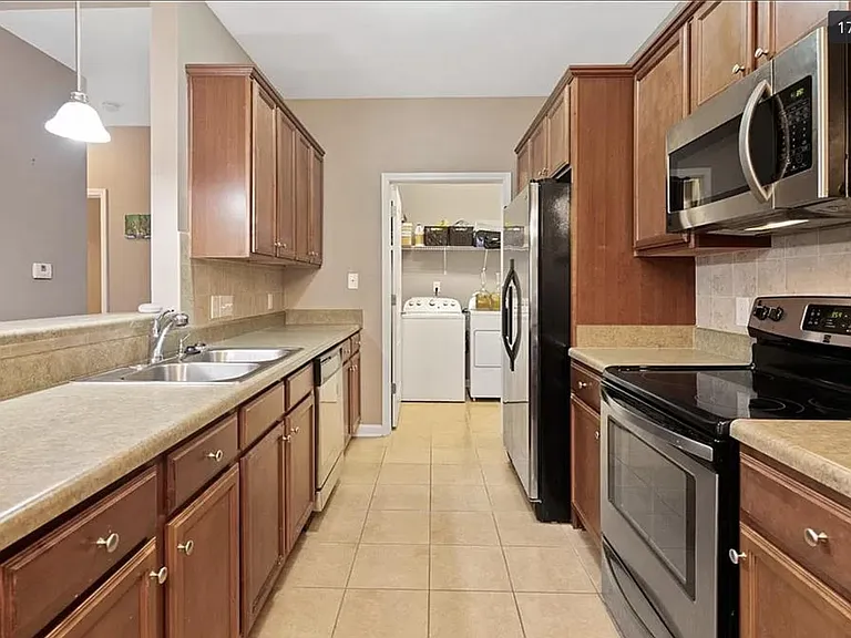 2641 McArthur Landing Cir #102 — Photo 36