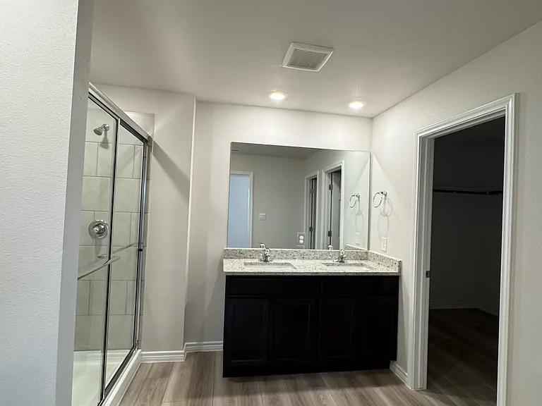 1645 Pleasant Dr — Photo 16