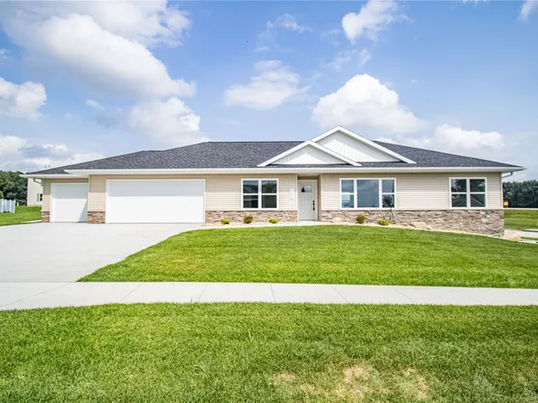 698 Wild Pine Ct, Springville, IA 52336