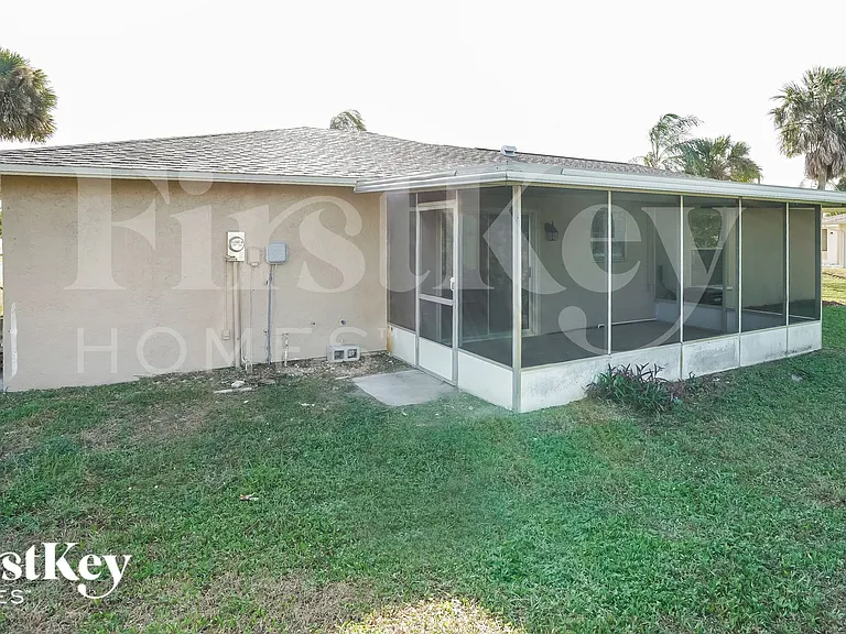 1423 Caywood Cir S — Photo 14