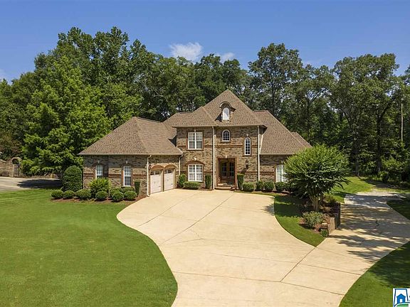 3rd image of 8537 Hidden Creek Dr