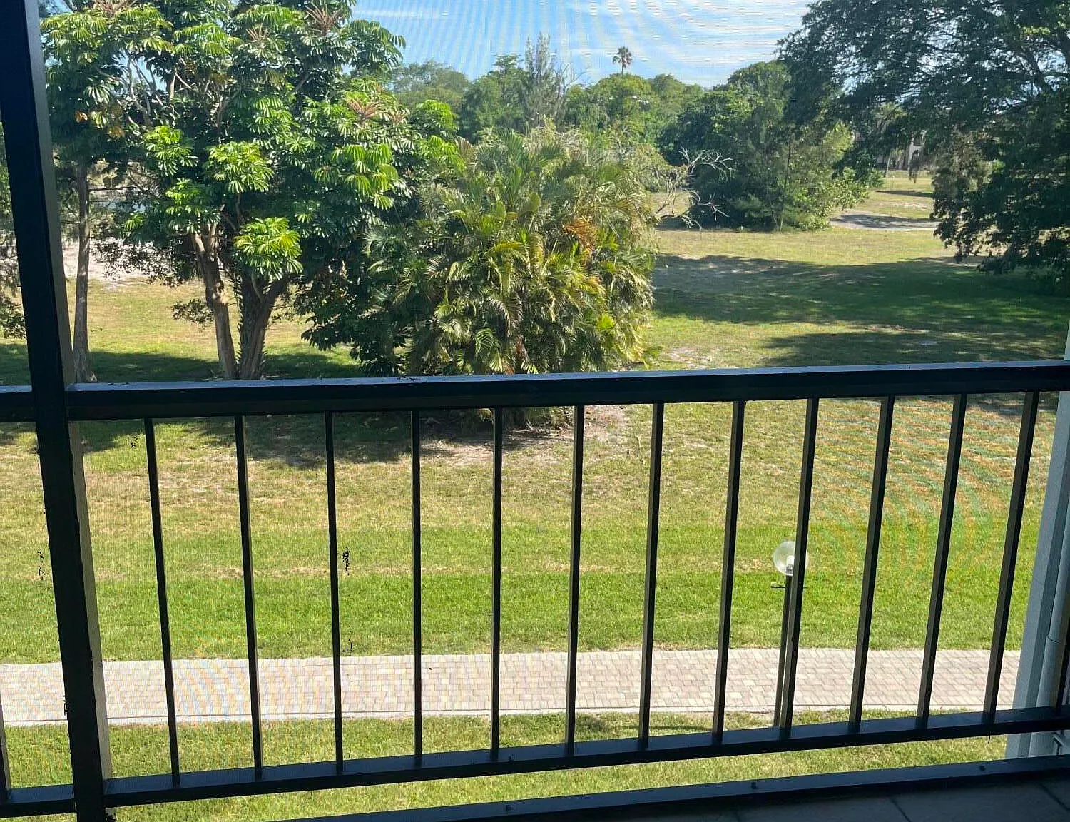 2 bed, 2.0 bath, 1092 sqft, $1,800 — Photo 2