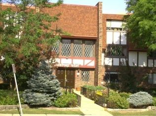 5253 N Lovers Lane Rd UNIT 101, Milwaukee, WI 53225