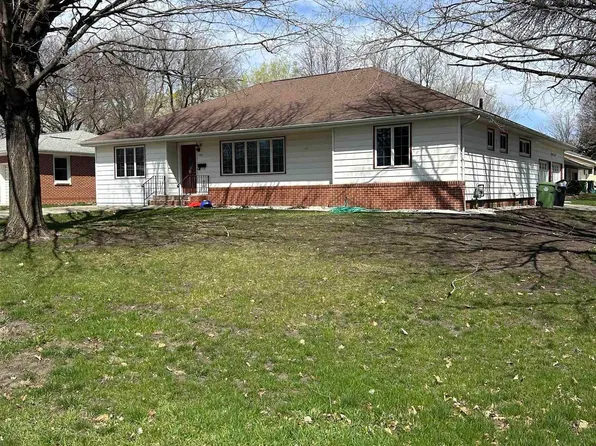 506 E Dakota Ave, George, IA 51237