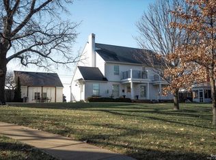 110 Overhill Rd, Salina, KS 67401