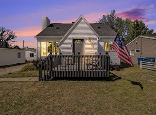 903 Lawndale St, Ludington, MI 49431