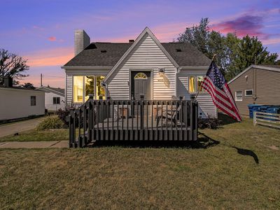 903 Lawndale St, Ludington, MI, 49431