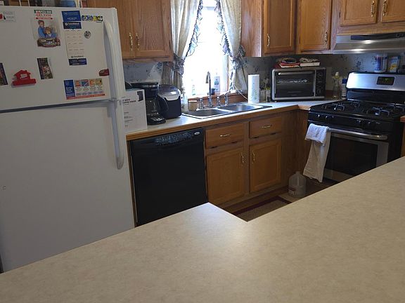5th image of 621 E Shakespeare Ave