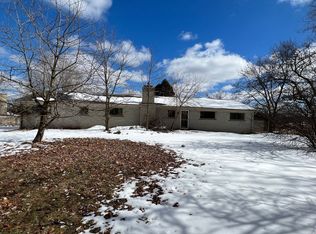 8002 Byron Rd, Howell, MI 48855