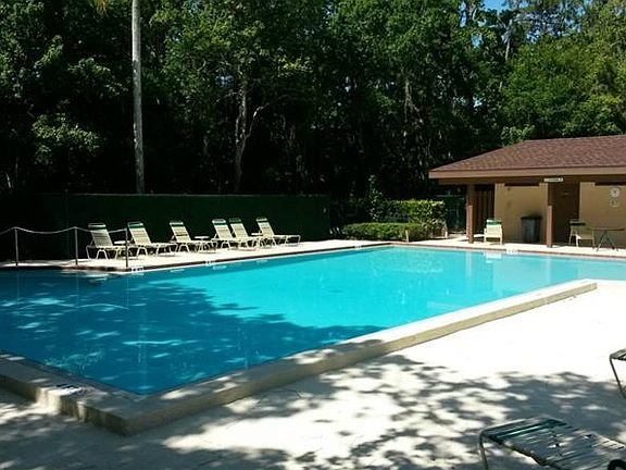 2nd image of 137 Lindsay Ln