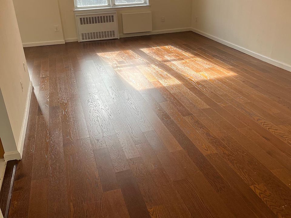1st image of 14430 Roosevelt Ave #5F