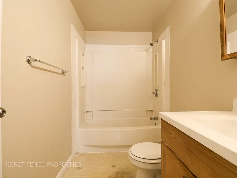 533 14th Ave #4 — Photo 12