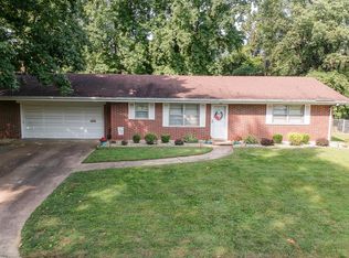105 Longview Dr, Belleville, IL