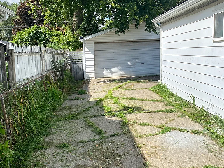 11051 Studebaker Ave — Photo 19