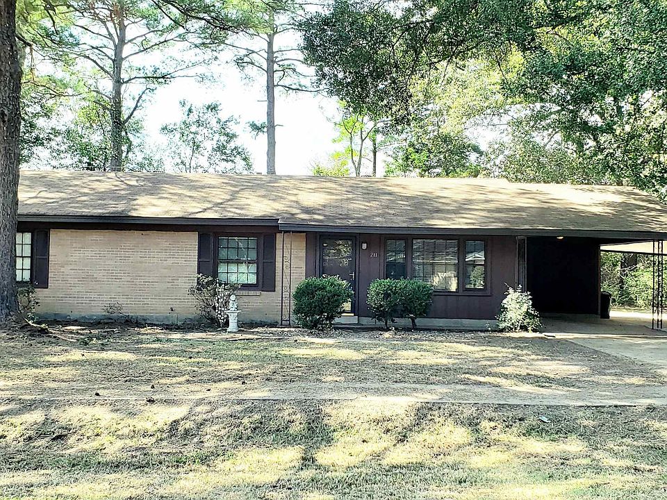 211 Frederick St, Bastrop, LA 71220 Zillow
