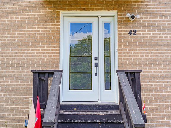 3rd image of 42 Pixley Cres