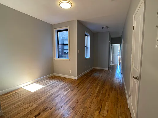 Rented by Tourma Realty LLC | media 28