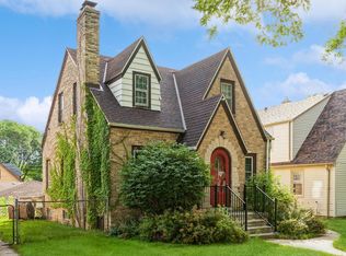 4740 W Scranton Pl, Milwaukee, WI 53216