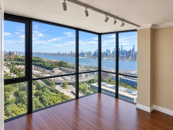 380 Mountain Rd APT 2002, Union City, NJ 07087