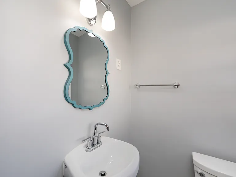MASTER BEDROOM 1/2 BATH
