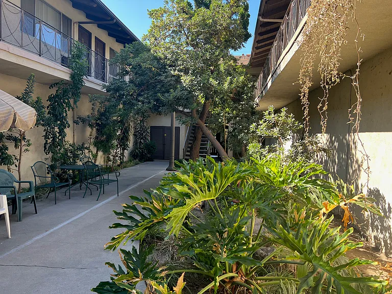 Northridge House — Photo 14