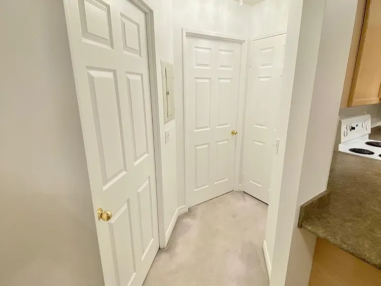 18 Parkview Ave #1616 — Photo 9