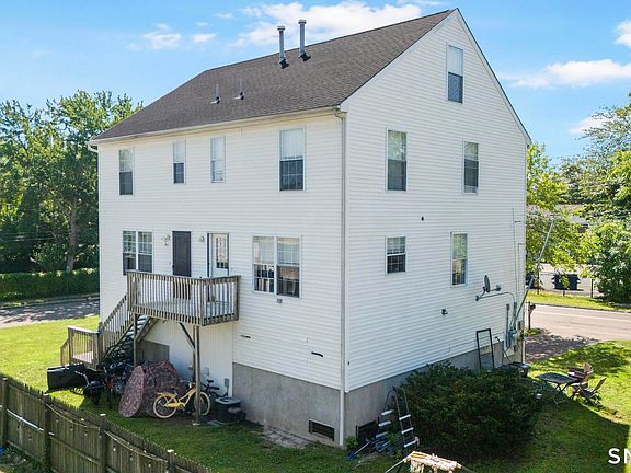 3rd image of 143 Bradford Avenue