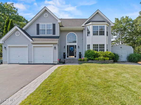 11 Whisper Way, Barnegat, NJ 08005