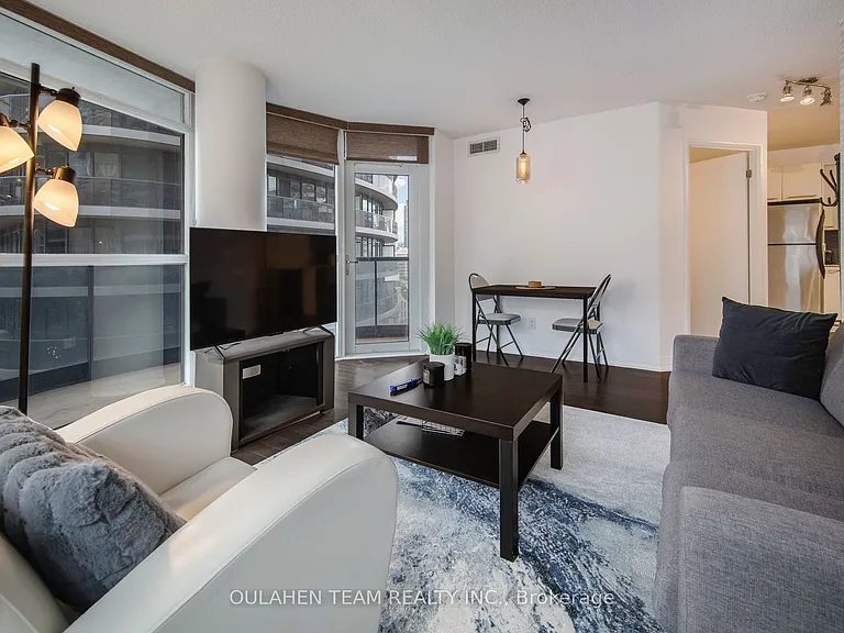 21 Carlton St #1105 — Photo 9