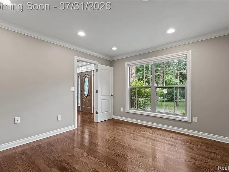 1592 Lone Pine Rd — Photo 30