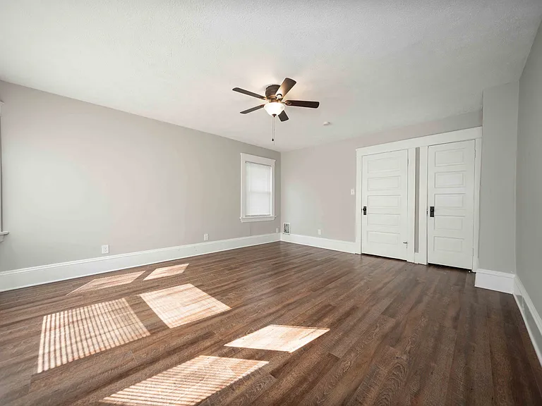 1376 Gladys Ave #1376 — Photo 19