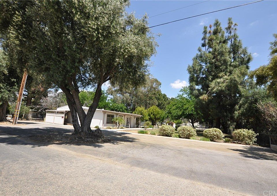 1st image of 44200 Palm Ave