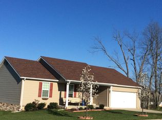 2353 Cedarwood Dr, Maysville, KY 41056