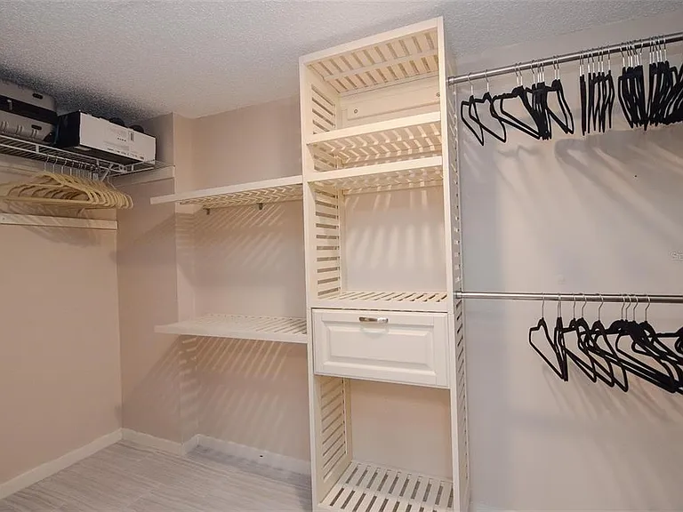 225 Country Club Dr #1404 — Photo 8
