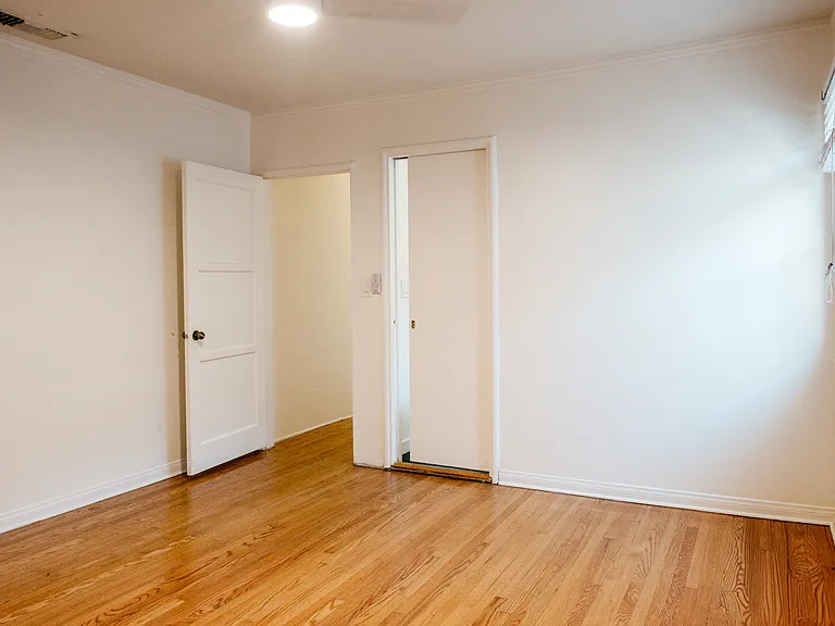 5518 Denny Ave — Photo 7
