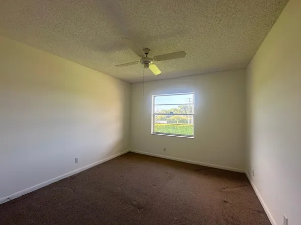 1766 Abbey Road #206, West Palm Beach, FL 33415