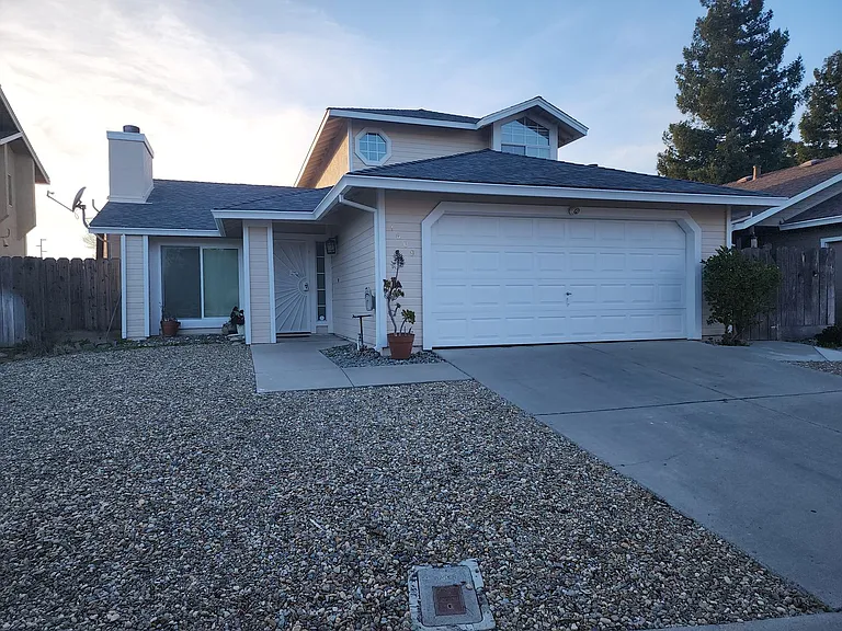 1609 Cashmere Dr — Photo 1