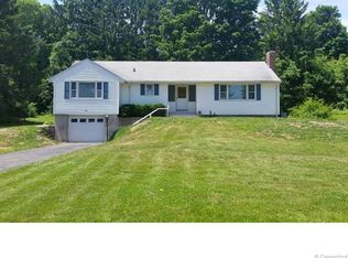 995 Ridgewood Rd, Middletown, CT 06457