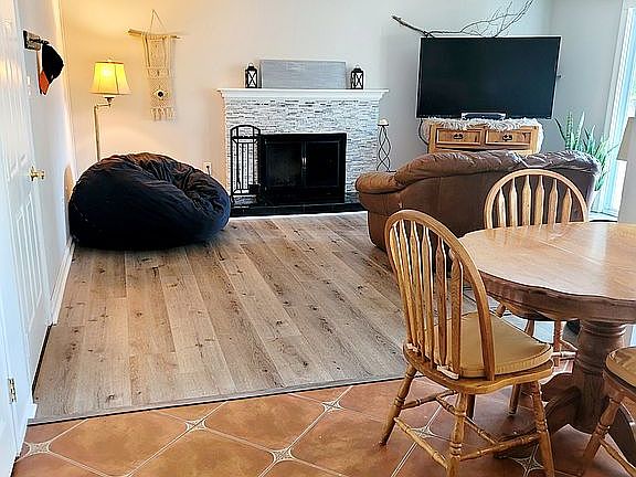 Inviting open floor plan.