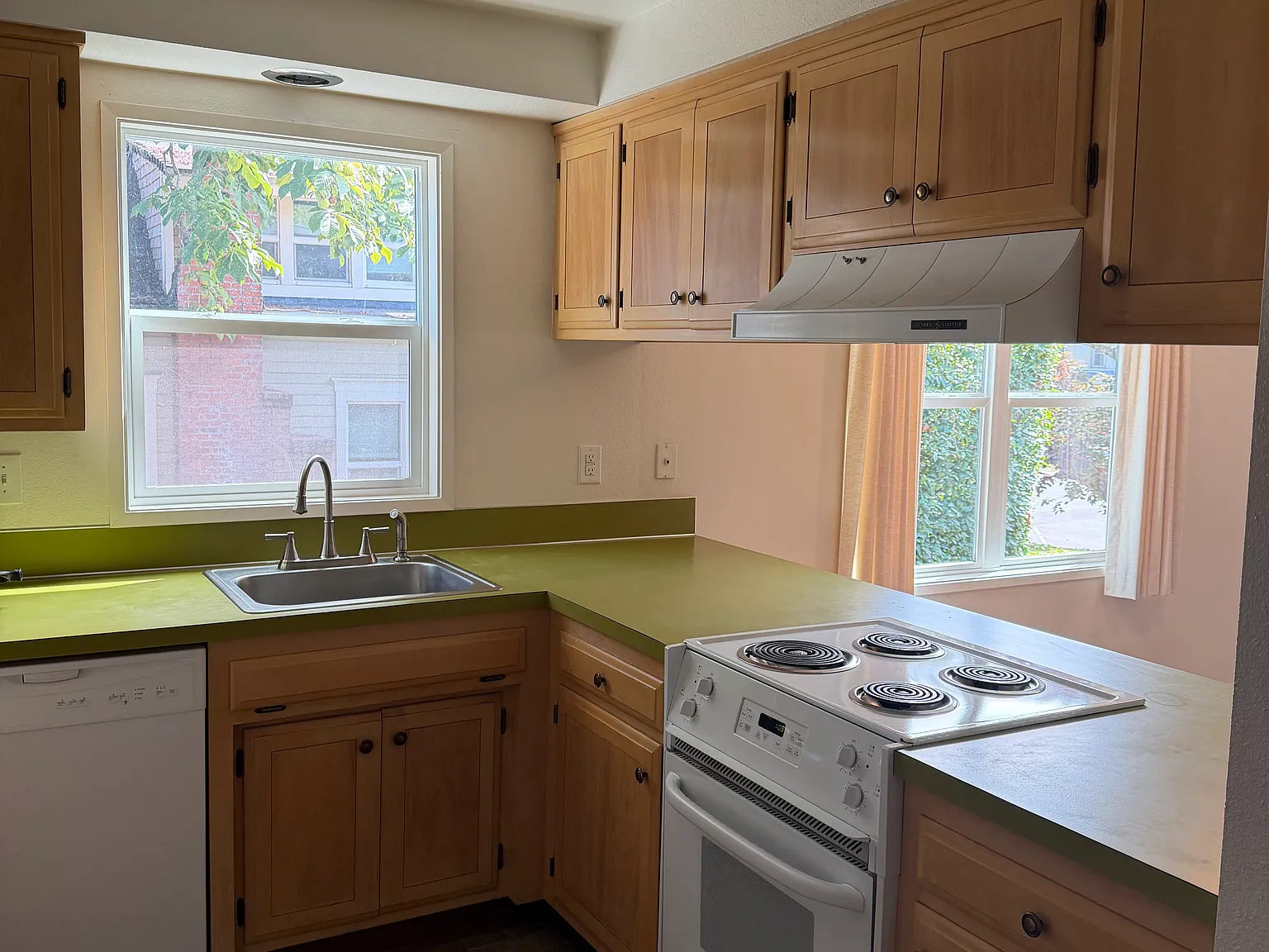 2 bed, 850 sqft, $1,150 — Photo 2