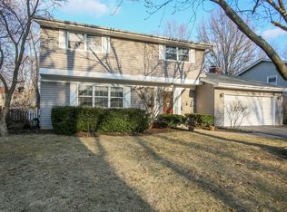 1532 Towhee Ln, Naperville, IL 60565